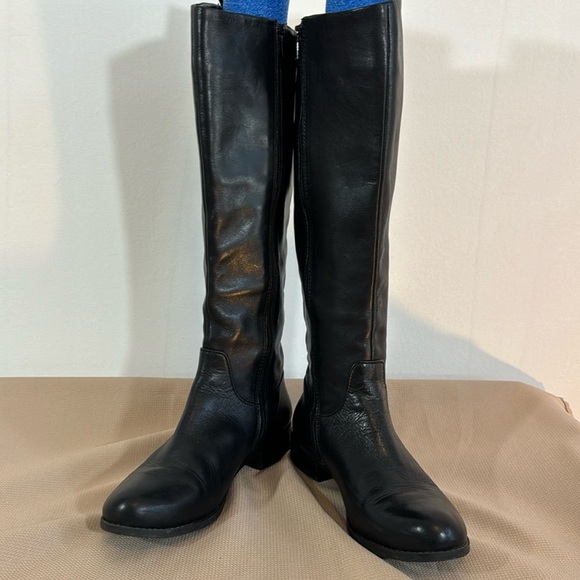 Gianni Bini Shoes - Gianni Bini Black Leather Knee High Zipper Boot